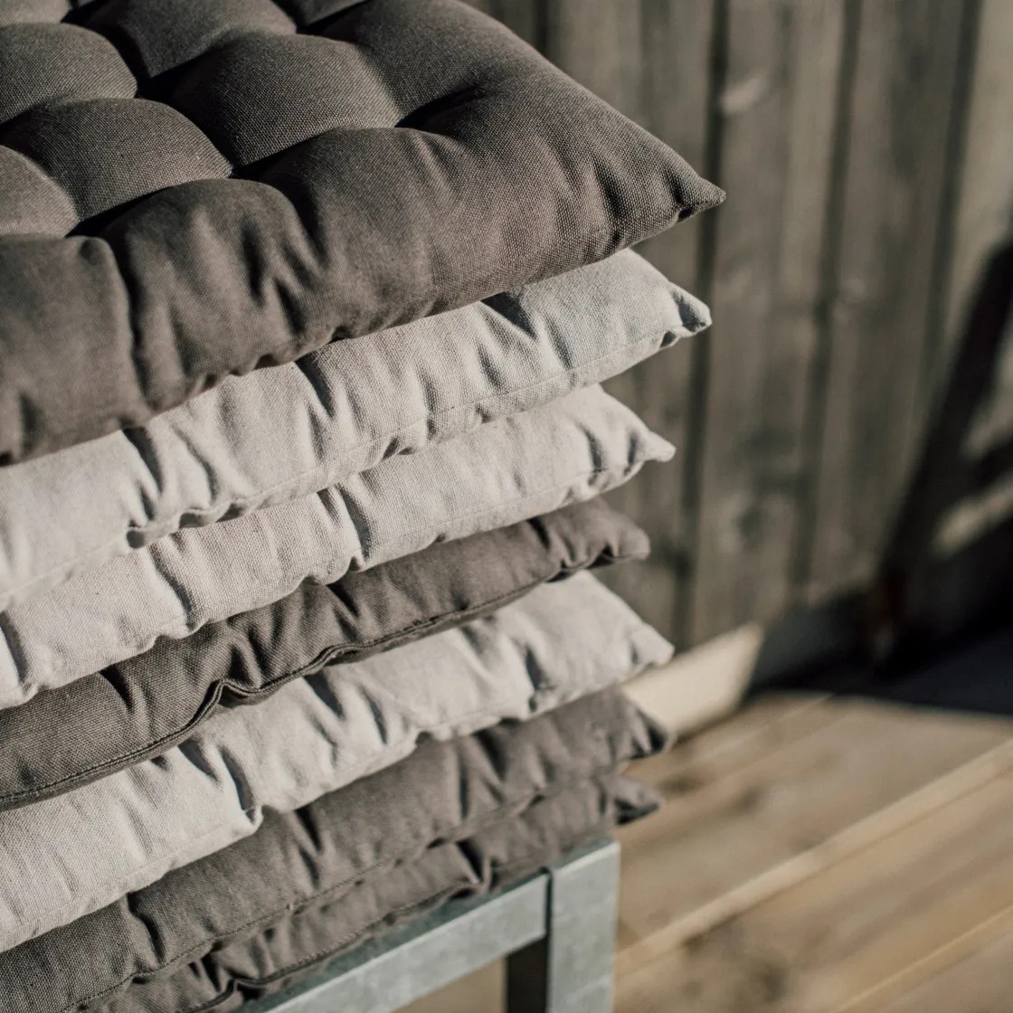 GRANIT Dyna 40x40cm Grå- Utedynor