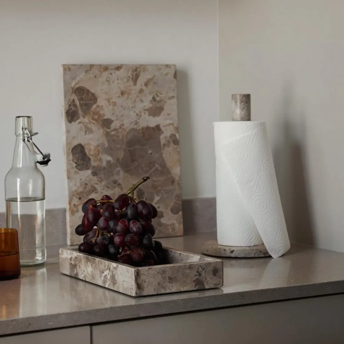 GRANIT Pappershållare 28,5cm Marmor Beige- Köksredskap