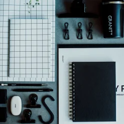 GRANIT Sudd Oval Vit- Skrivbordstillbehör